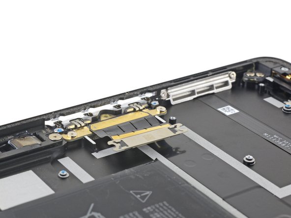 Microsoft Surface Pro X Teardown: crwdns2935265:010crwdnd2935265:02crwdnd2935265:03crwdne2935265:0