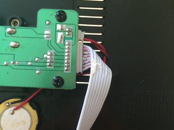 iHome iBN97 Display Screen Replacement, Backup Battery Disconnection: crwdns2935265:03crwdnd2935265:02crwdnd2935265:03crwdne2935265:0