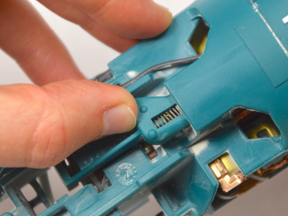 Makita GA4030K Switch Replacement: crwdns2935265:04crwdnd2935265:03crwdnd2935265:03crwdne2935265:0