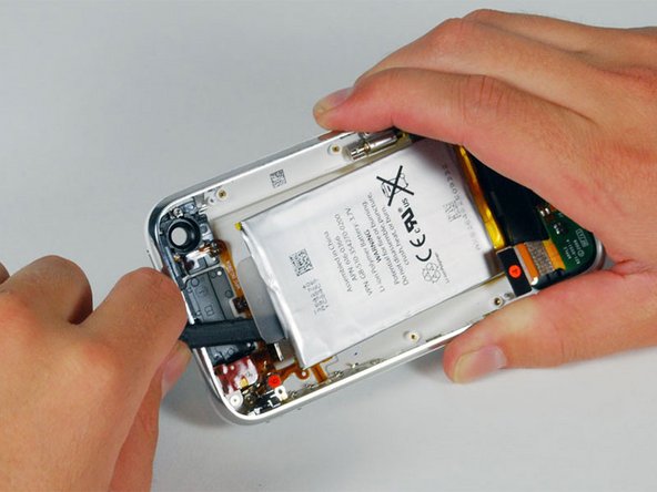 iPhone 3G Battery Replacement, Loosen the battery: stap 0, afbeelding 1 van 1