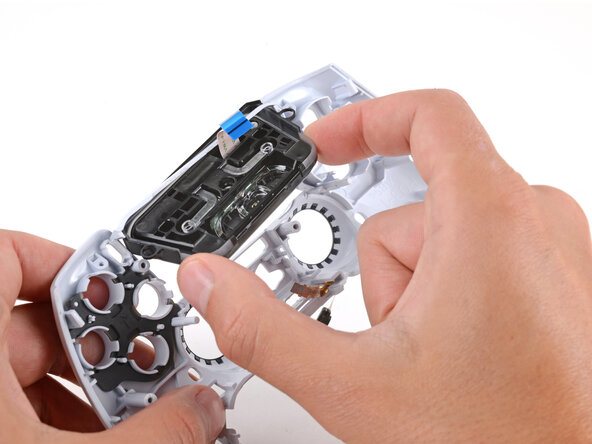 DualSense Controller V5 Front Case Replacement: crwdns2935265:033crwdnd2935265:02crwdnd2935265:03crwdne2935265:0