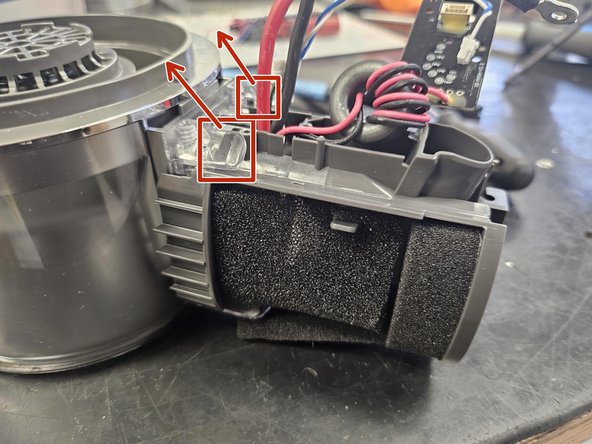 Dreame T30: Teardown, Chassis part 14: crwdns2935265:014crwdnd2935265:02crwdnd2935265:02crwdne2935265:0