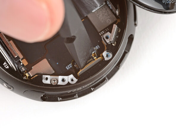 Google Pixel Watch 4 Screen Replacement, Disconnect the screen cable: adım 15, 3 resimden 3.