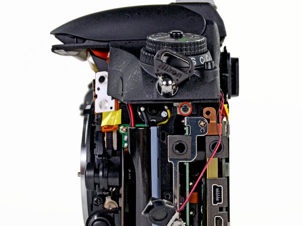 Nikon D600 Teardown: crwdns2935265:016crwdnd2935265:02crwdnd2935265:03crwdne2935265:0