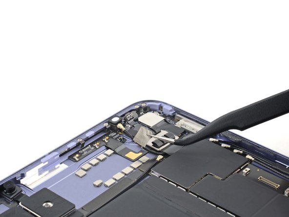 How to Use a Hair Dryer to Soften Adhesive, Soften cable adhesive: crwdns2935265:07crwdnd2935265:03crwdnd2935265:03crwdne2935265:0