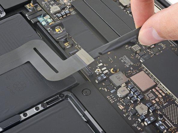 MacBook Pro 13" 2022 (M2) Battery Replacement, Disconnect the trackpad: crwdns2935265:016crwdnd2935265:02crwdnd2935265:02crwdne2935265:0