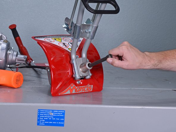 Mantis Tiller 7940 (2017) Worm Shaft Replacement, Remove the drive shaft: crwdns2935265:022crwdnd2935265:02crwdnd2935265:03crwdne2935265:0