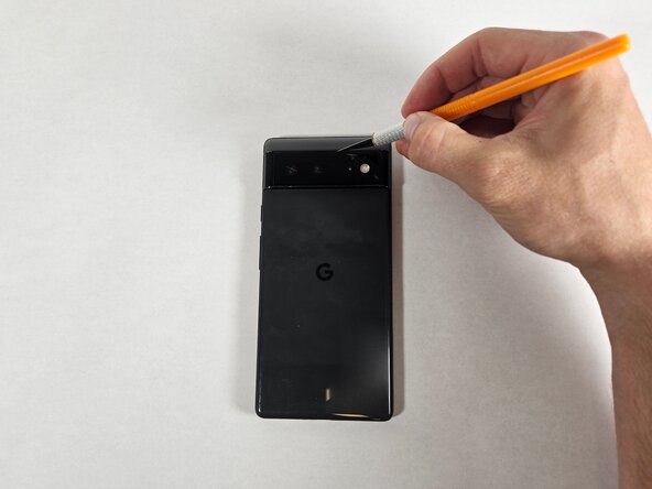 Google Pixel 6 Camera Glass Panel Replacement: 步骤 2 中的图像 2，2