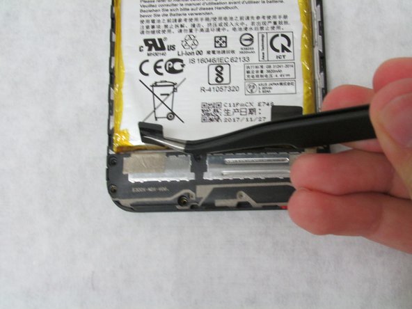 Asus ZenFone 5 Camera Stabilizer Replacement: step 7, image 2 of 2