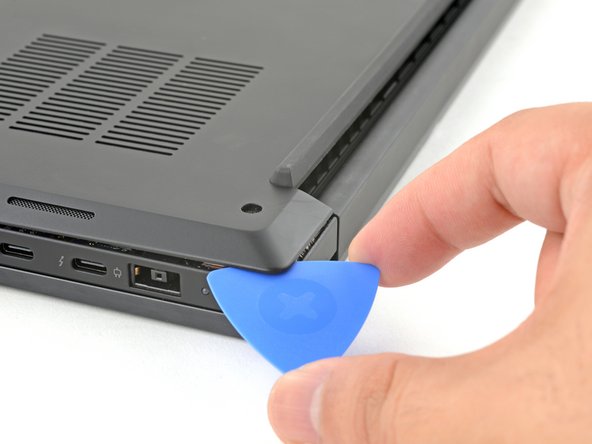 Lenovo ThinkPad P1 Gen 7 Base Cover Replacement, Loosen the base cover's left side: stap 0, afbeelding 3 van 3