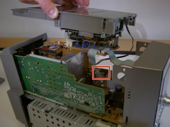 Panasonic SA-PM17 Tape Player Cover Replacement: crwdns2935265:09crwdnd2935265:01crwdnd2935265:03crwdne2935265:0