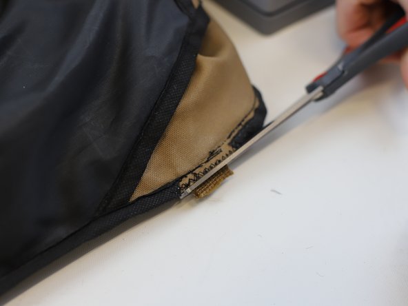 How to Repair a Loose Webbing Strap in a Backpack, Clean the area: crwdns2935265:09crwdnd2935265:02crwdnd2935265:03crwdne2935265:0