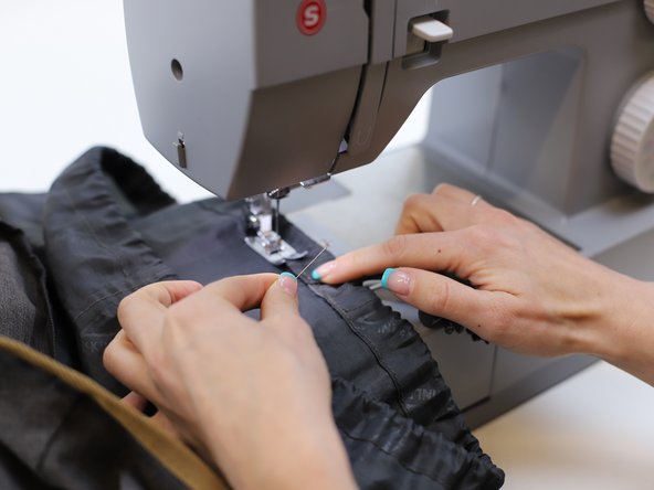 How to Repair a Broken Drawstring Tunnel in a Backpack, Pin the area: crwdns2935265:04crwdnd2935265:03crwdnd2935265:03crwdne2935265:0