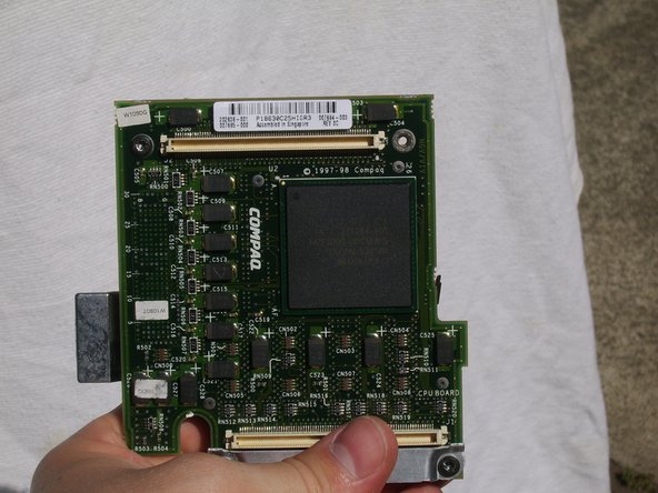 Disassembling the Compaq Armada 7800: crwdns2935265:025crwdnd2935265:02crwdnd2935265:02crwdne2935265:0