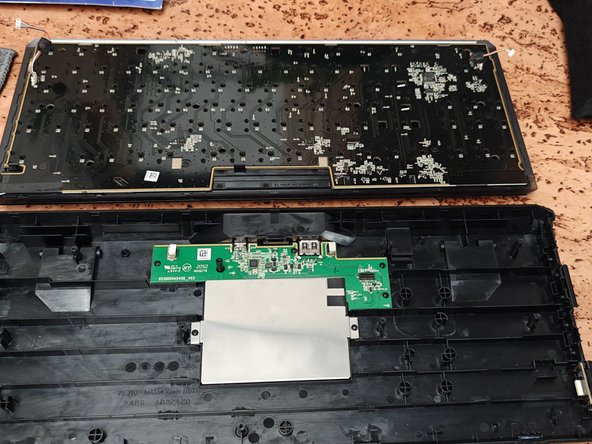 Asus ROG Claymore II Battery Replacement, Removing the contact wires: crwdns2935265:04crwdnd2935265:03crwdnd2935265:03crwdne2935265:0