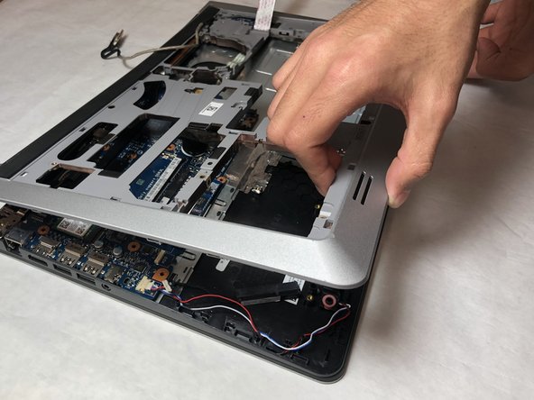 Dell Inspiron 15-5547 Trackpad Replacement: crwdns2935265:011crwdnd2935265:03crwdnd2935265:03crwdne2935265:0