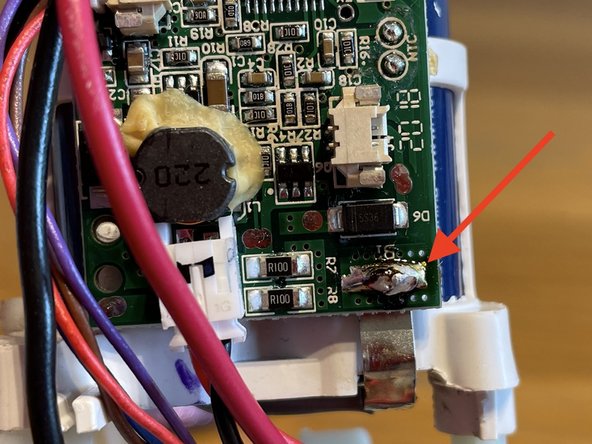 Eufy HomeVac H11 Battery Replacement, Connect the new batteries to the circuit board: crwdns2935265:09crwdnd2935265:02crwdnd2935265:02crwdne2935265:0