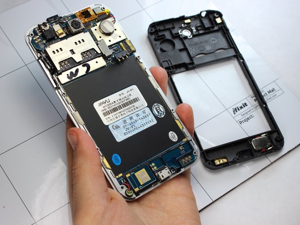 JIAYU F1 Volume Button Replacement, Remove the Interior Midframe Assembly: crwdns2935265:04crwdnd2935265:03crwdnd2935265:03crwdne2935265:0