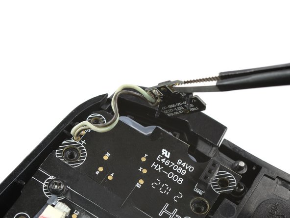 Razer Kishi Direction Pad Replacement, Lift the shoulder button board: crwdns2935265:011crwdnd2935265:02crwdnd2935265:02crwdne2935265:0