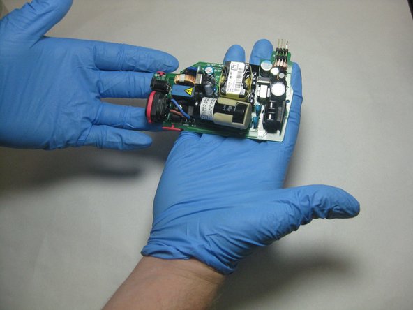 ResMed VPAP Auto 25 Circuit Board Replacement: crwdns2935265:07crwdnd2935265:03crwdnd2935265:03crwdne2935265:0