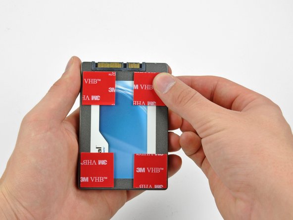 Installing iMac Intel 21.5" EMC 2428 Dual Drive Kit: crwdns2935265:047crwdnd2935265:03crwdnd2935265:03crwdne2935265:0