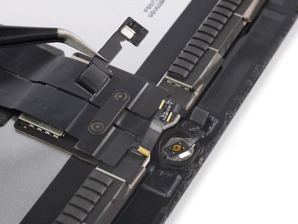 iPad Pro 12.9" 2nd Gen Screen Replacement, Remove the home button bracket: crwdns2935265:043crwdnd2935265:02crwdnd2935265:02crwdne2935265:0