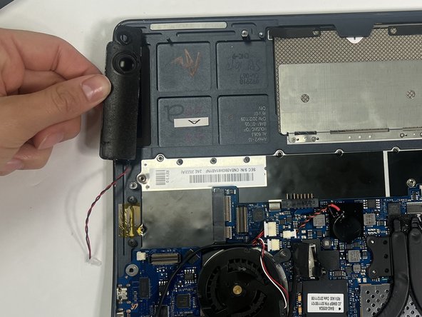 Samsung Series 9 NP900X3C-A02US Sound/Speaker Replacement: crwdns2935265:04crwdnd2935265:02crwdnd2935265:03crwdne2935265:0