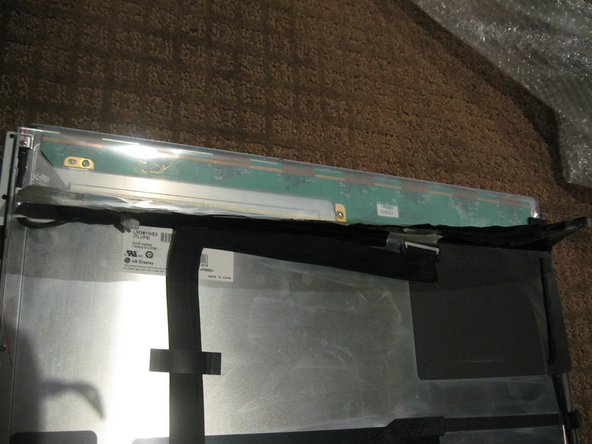 Removing CCFL from iMac 20in LCD CCFL assembly, LCD Backlights (CCFL): crwdns2935265:012crwdnd2935265:02crwdnd2935265:03crwdne2935265:0