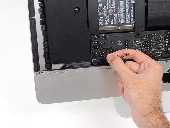 iMac Intel 21.5" EMC 2889 Left Speaker Replacement: crwdns2935265:034crwdnd2935265:02crwdnd2935265:03crwdne2935265:0