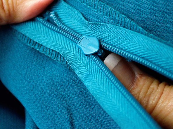 How to Fix a Broken Zipper: crwdns2935265:03crwdnd2935265:02crwdnd2935265:03crwdne2935265:0