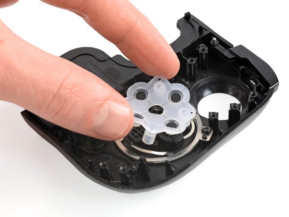 Razer Kishi Direction Pad Replacement, Remove the rubber cover: crwdns2935265:014crwdnd2935265:02crwdnd2935265:03crwdne2935265:0