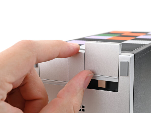 How to Install and Remove Expansion Cards: crwdns2935265:05crwdnd2935265:02crwdnd2935265:03crwdne2935265:0