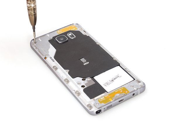 Samsung Galaxy Note5 Middle Housing Replacement: step 4, image 2 of 2