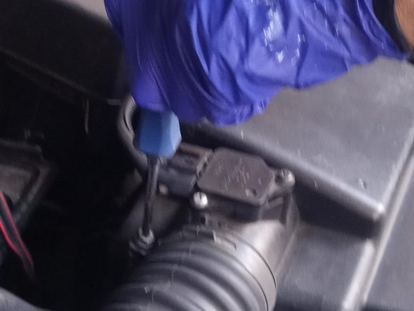 2005 Mazda 6 Electronic Throttle Body Replacement: crwdns2935265:011crwdnd2935265:03crwdnd2935265:03crwdne2935265:0