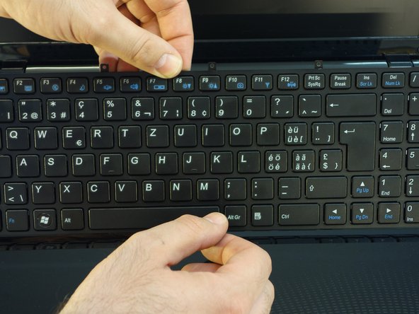 Keyboard replacement on a why! W253EU: step 3, image 3 of 3