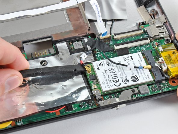 HP Mini 1000 Display Assembly Replacement: 手順 25、 2の画像 2