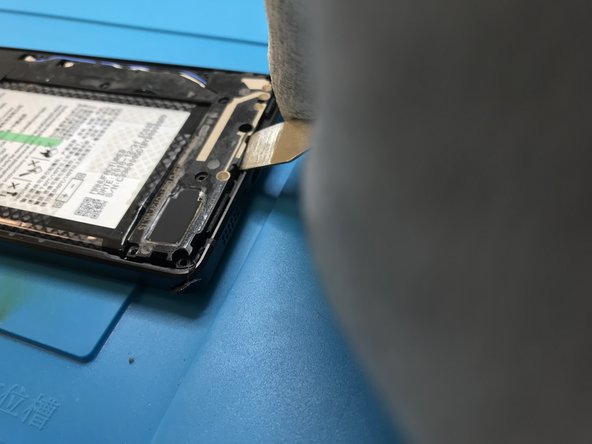 BlackBerry Key2 Disassembly, Removing the screws: crwdns2935265:03crwdnd2935265:02crwdnd2935265:03crwdne2935265:0