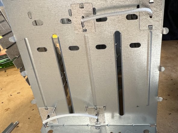 2 Slice Anko Toaster Teardown, Heating element disassembly and mechanical structure: crwdns2935265:05crwdnd2935265:02crwdnd2935265:02crwdne2935265:0