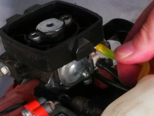 Echo SRM-225 Trimmer Fuel Lines Replacement, Reattaching fuel lines: crwdns2935265:04crwdnd2935265:02crwdnd2935265:03crwdne2935265:0