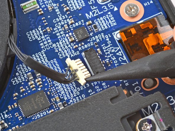 Lenovo ThinkPad P1 Gen 7 Fans and Heatsink Assembly Replacement, Disconnect the assembly: crwdns2935265:013crwdnd2935265:03crwdnd2935265:03crwdne2935265:0