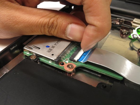 HP Chromebook 11 G4 SD Card Reader Replacement, SD Card Reader: crwdns2935265:09crwdnd2935265:02crwdnd2935265:03crwdne2935265:0