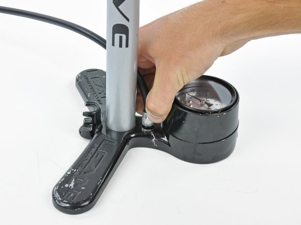 Floor Pump Drive Hose Replacement: 步骤 4 中的图像 3，3