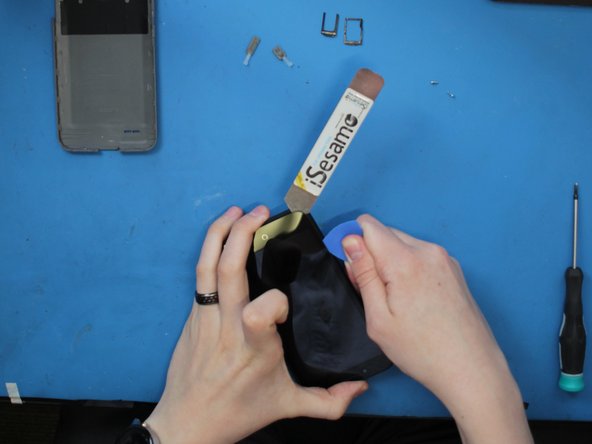 Alcatel Go Play (7048W) Teardown, Open Sesame!: crwdns2935265:06crwdnd2935265:02crwdnd2935265:03crwdne2935265:0