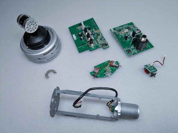 Samson G-Track Pro Teardown, Removing Board Mount and Switch Board: crwdns2935265:019crwdnd2935265:03crwdnd2935265:03crwdne2935265:0