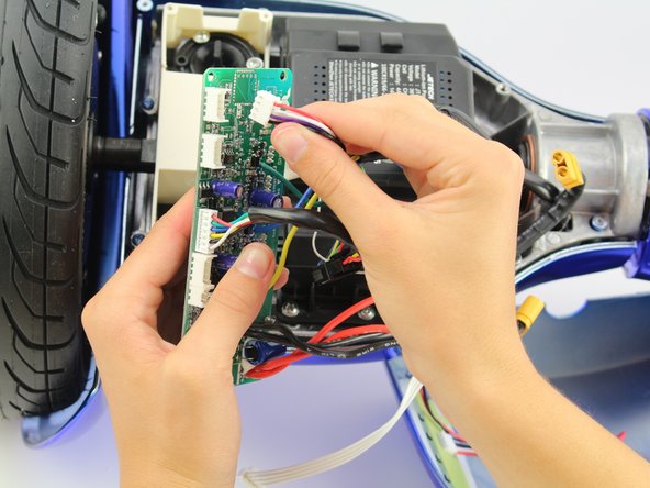 Hover-1 Titan Right Gyroscope Replacement: crwdns2935265:09crwdnd2935265:02crwdnd2935265:02crwdne2935265:0