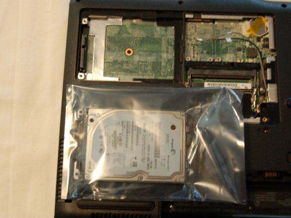HP Pavilion dv6000 Teardown: crwdns2935265:04crwdnd2935265:03crwdnd2935265:03crwdne2935265:0