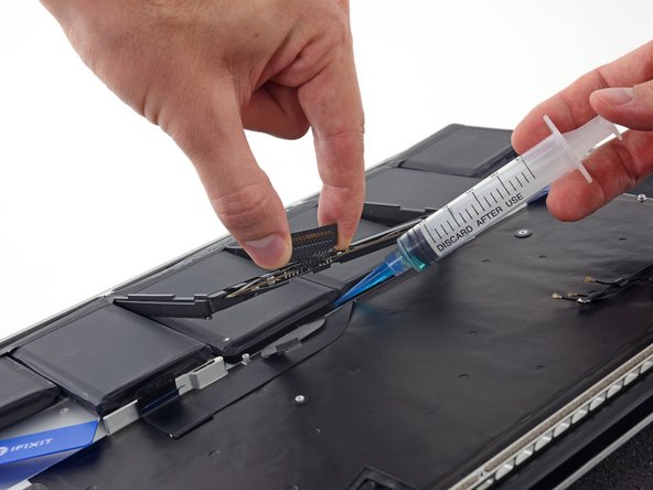 MacBook Pro 15" Retina Display Mid 2012 Battery Replacement (Legacy): crwdns2935265:049crwdnd2935265:02crwdnd2935265:03crwdne2935265:0