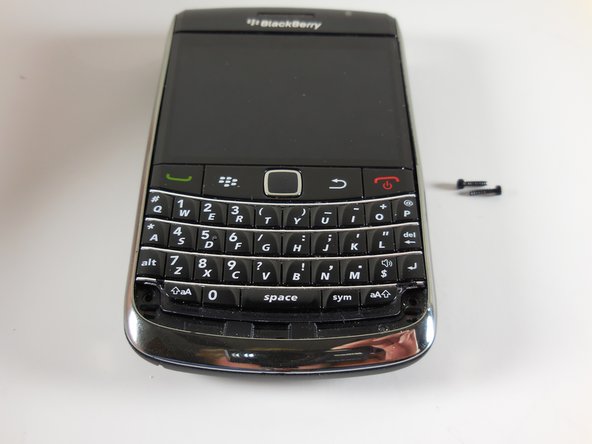BlackBerry Bold 9700 LCD Display Replacement: crwdns2935265:04crwdnd2935265:03crwdnd2935265:03crwdne2935265:0