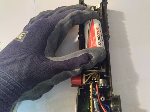 Toy Lightsaber Battery Replacement: crwdns2935265:04crwdnd2935265:02crwdnd2935265:03crwdne2935265:0