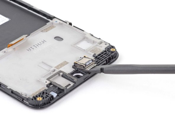 Motorola Moto E6 Plus Display Replacement, Remove the earpiece speaker: crwdns2935265:038crwdnd2935265:02crwdnd2935265:03crwdne2935265:0